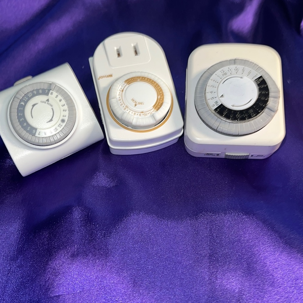 π 3-Pack 24 Hour Mechanical Timer for Lamps, Holiday Decor, Grow Lights